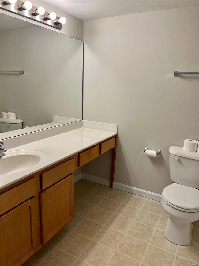 5200 Spring Creek Ln, O Fallon, MO 63368 - photo 7