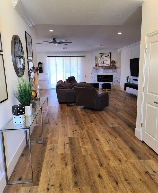 FOYER VIEW 2