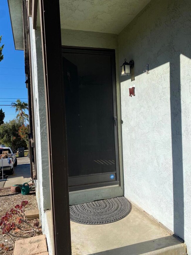 2088 Montgomery Ave unit M, Cardiff By the Sea, CA 92007 - photo 7