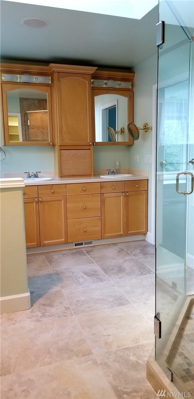 5704 61st Ave W, University Place, WA 98467 - photo 6