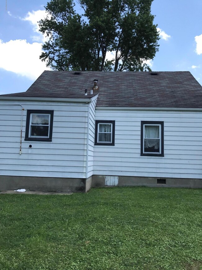 BLANTON-REAR OF HOUSE