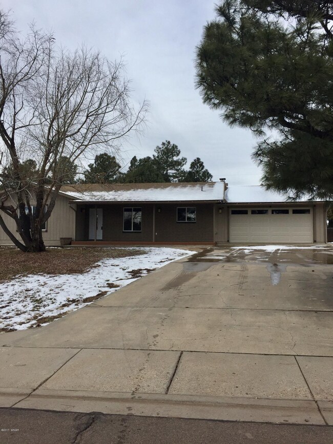 340 S 5th Place, Show Low, AZ 85901 - photo 7