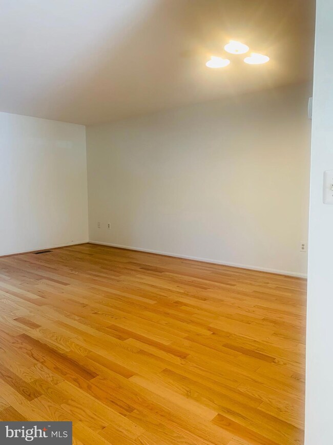 14609 London Ln, Bowie, MD 20715 - photo 4