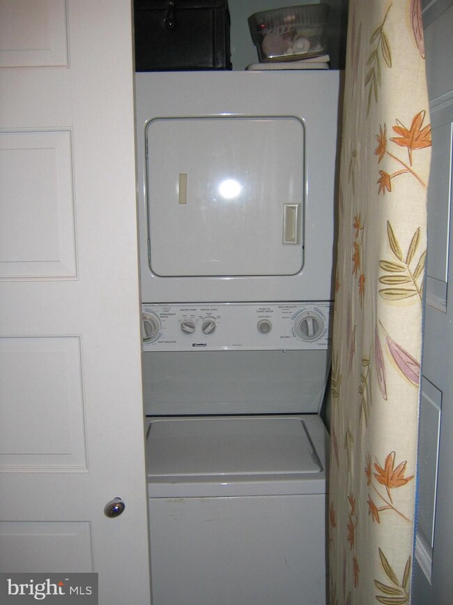 24 School Ln unit 2, Ardmore, PA 19003 - photo 5