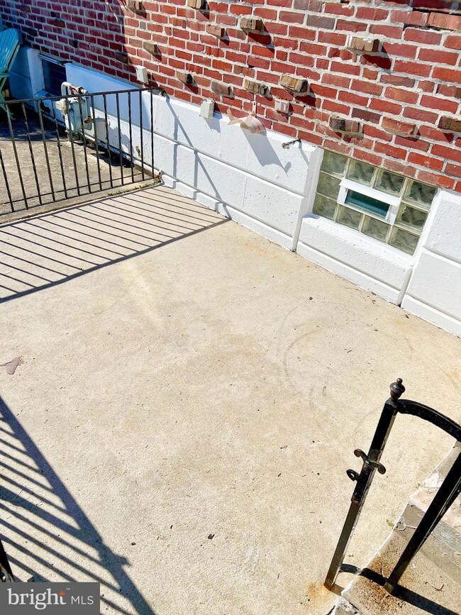 613 Magnolia Ave, Glenolden, PA 19036 - photo 4