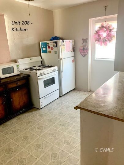 Kitchen #208