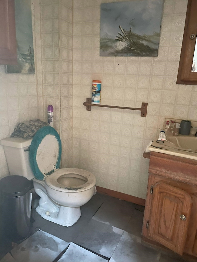 617 4th Ave, Berlin, NH 03570 - photo 3