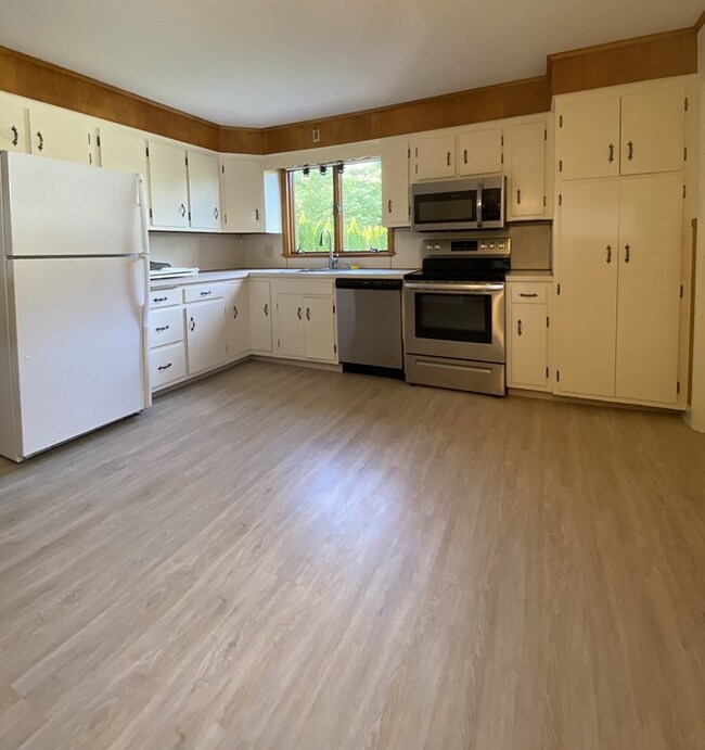 132 E Main St, Avon, MA 02322 - photo 6