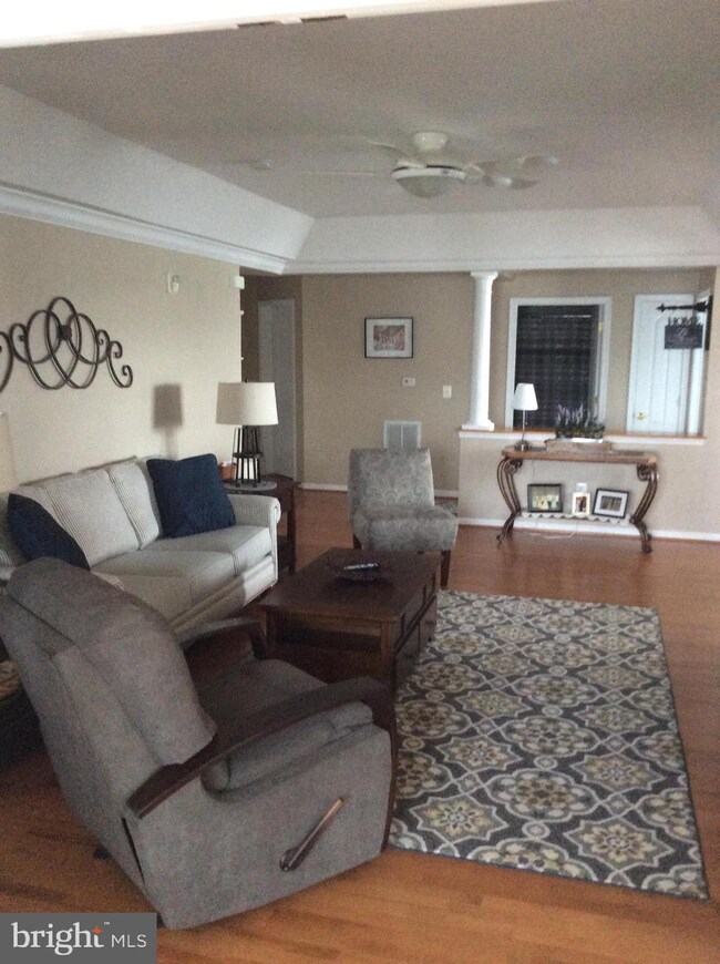 8615 Fluttering Leaf Trail, Odenton, MD 21113 - photo 5