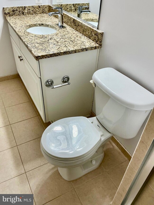 Carlton House @ Reston Town Center unit 715, Reston, VA 20190 - photo 7