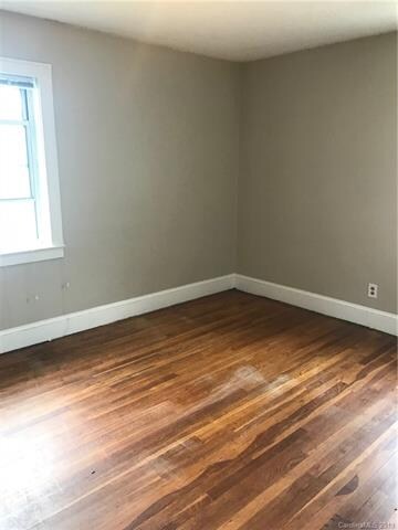 410 N Center St, Statesville, NC 28677 - photo 4