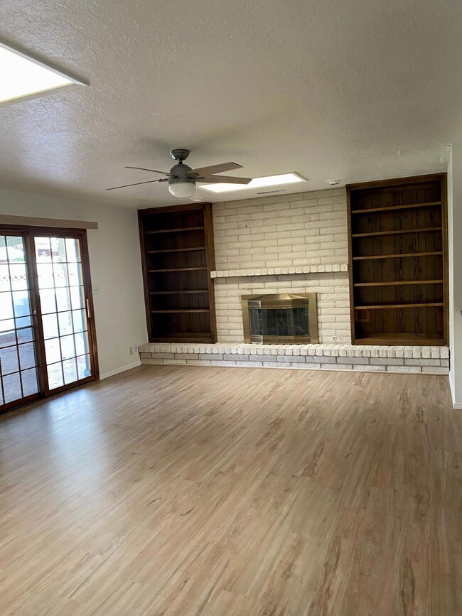 6717 Orphelia Ave NE, Albuquerque, NM 87109 - photo 5