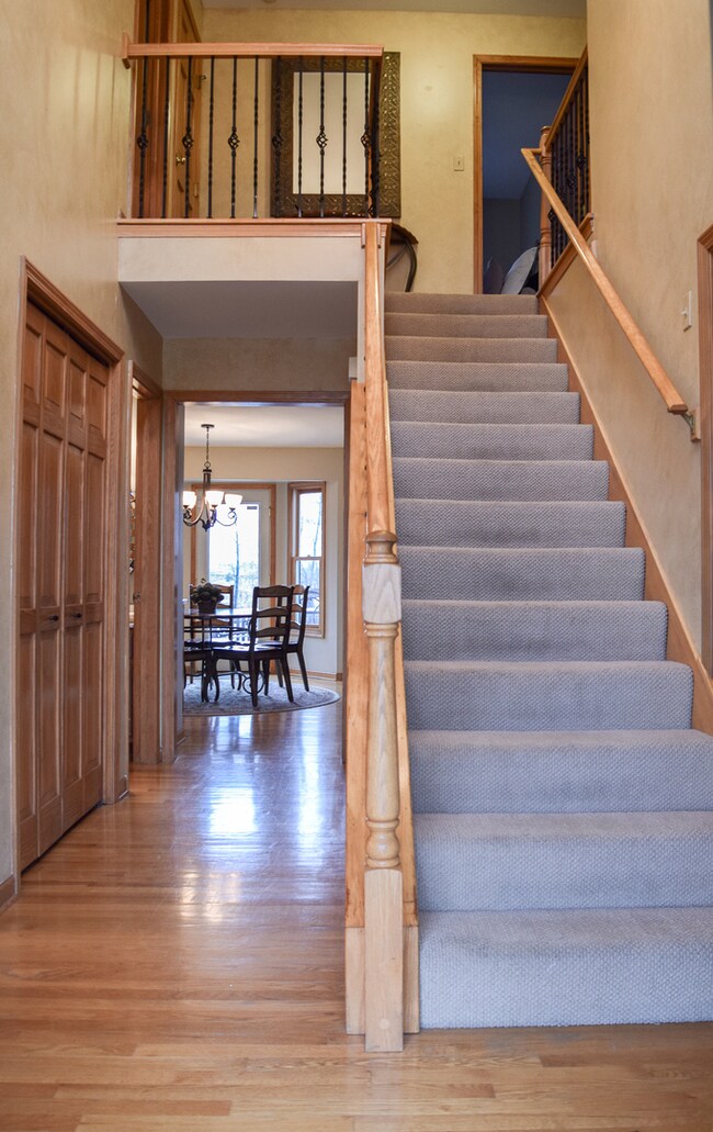 2639 Partlow Dr, Naperville, IL 60564 - photo 4