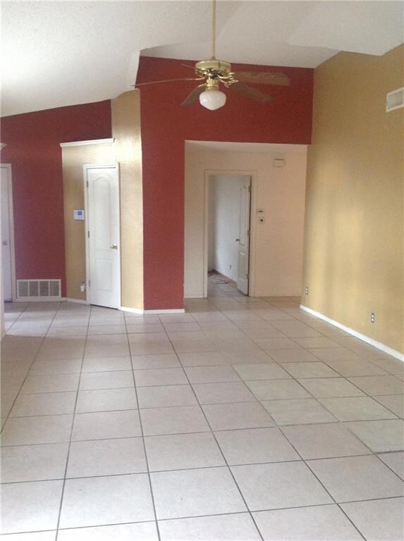 240 Crocker Dr, Horizon City, TX 79928 - photo 5