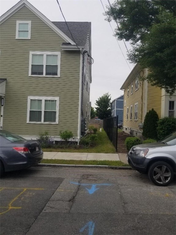 28 Portland Street Unit 4 St, Providence, RI 02907 - photo 4