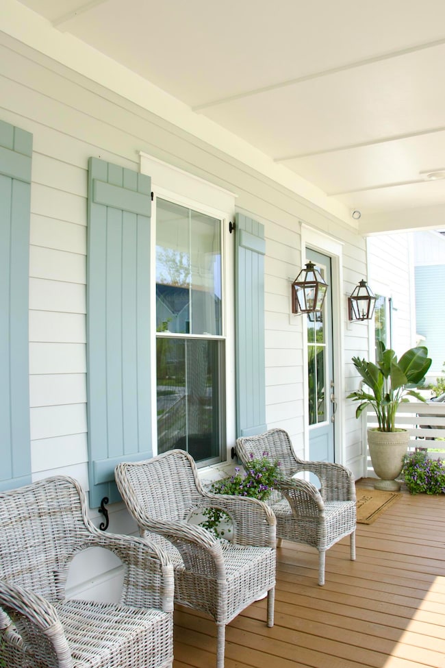 006__1723 Bolden_Front Porch 02