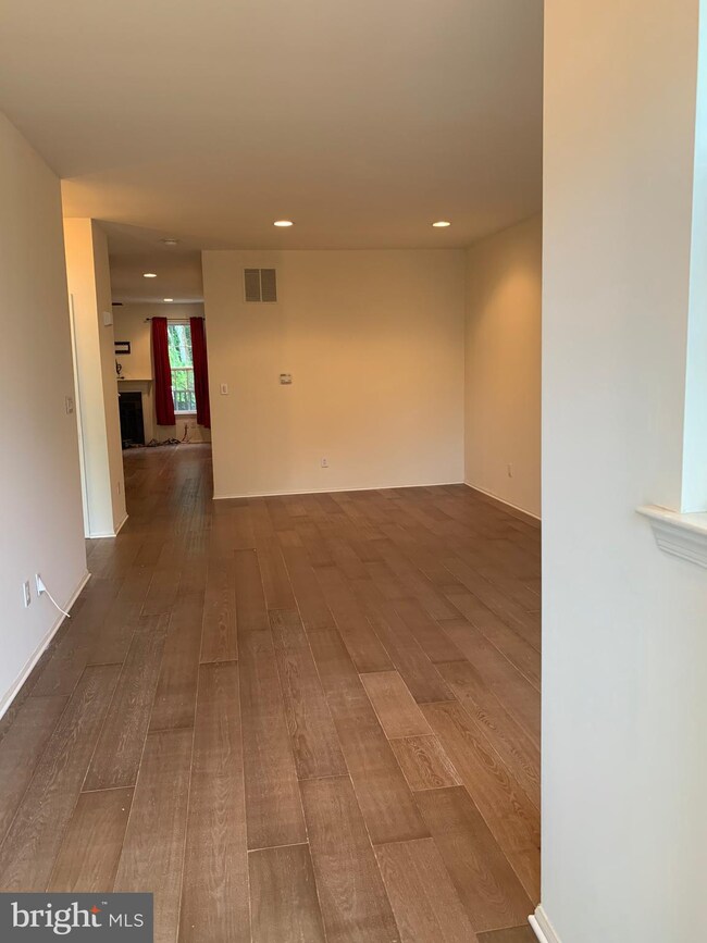 106 Pennsbury Ln, Woodbury, NJ 08096 - photo 3