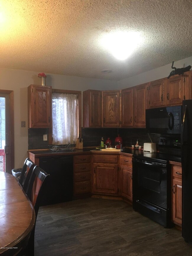 1188 Woodland Dr, East Stroudsburg, PA 18301 - photo 5