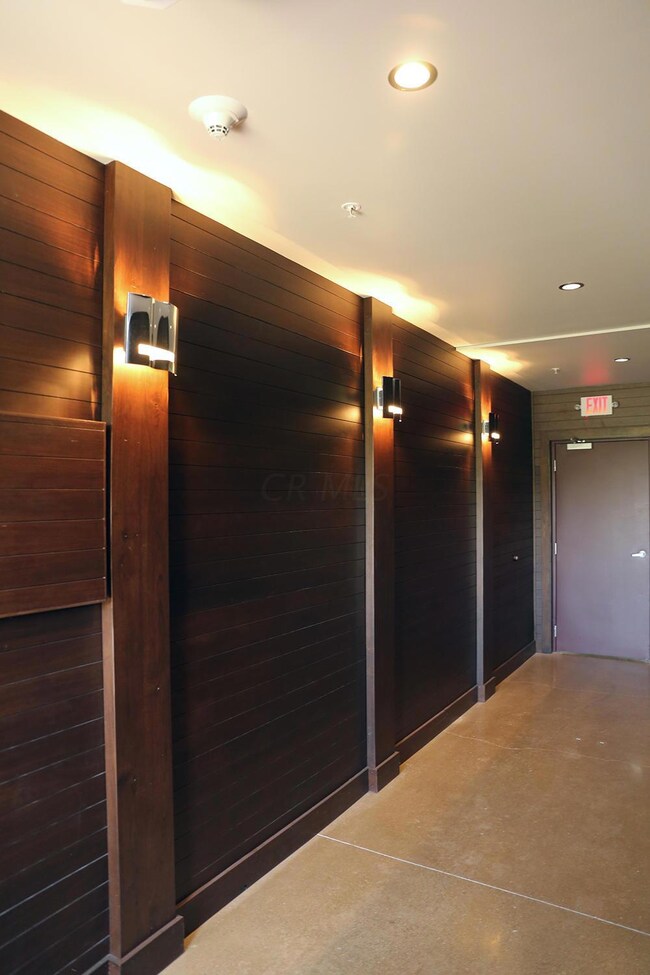 Vetro Lobby