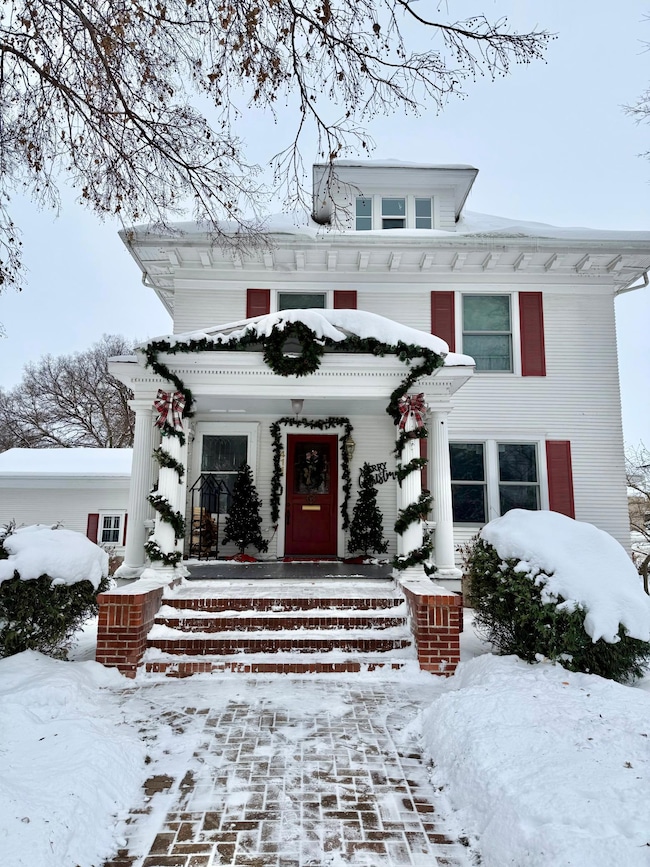 411 Albion Ave, Fairmont, MN 56031 - photo 2