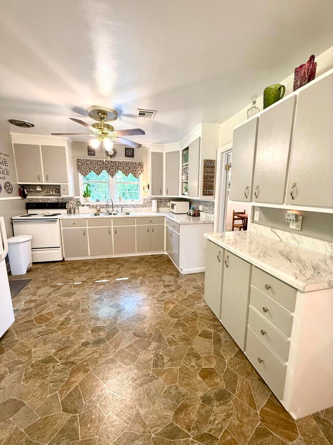 4640 Augusta Hwy, Dearing, GA 30808 - photo 6