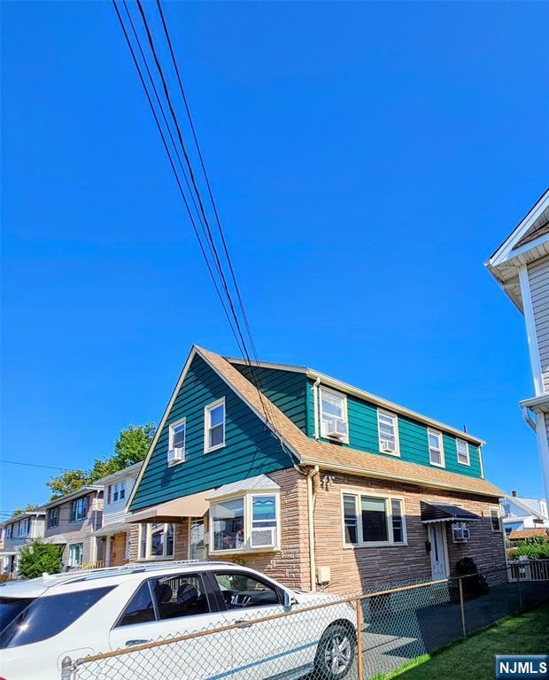 72 Front St unit 2nd floor, North Arlington, NJ 07031 - photo 2