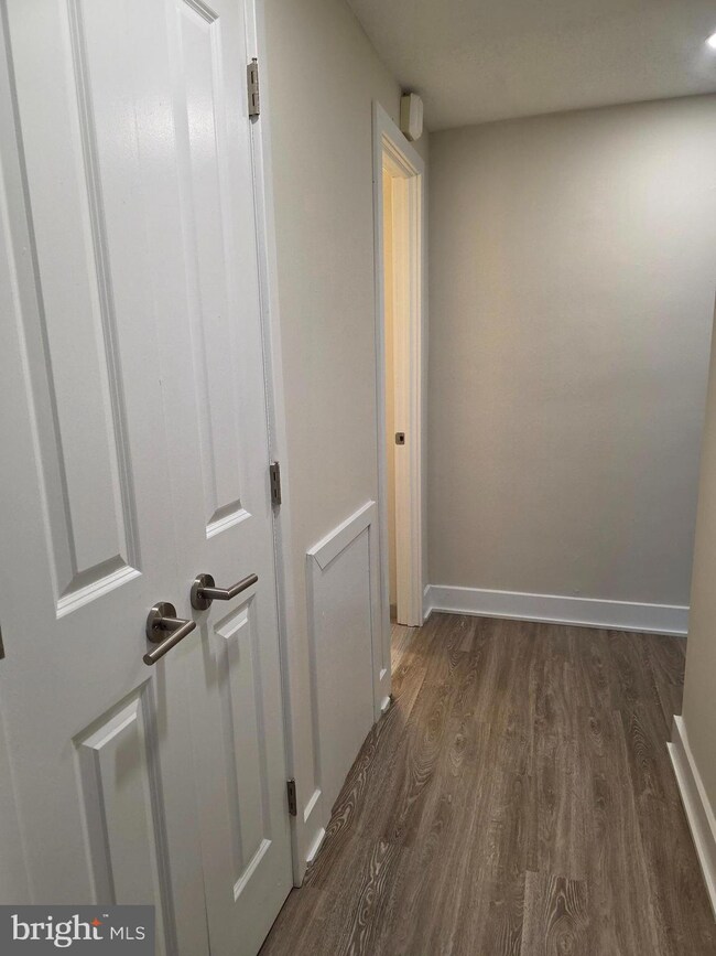 104 W North Ln unit .B5, Conshohocken, PA 19428 - photo 5