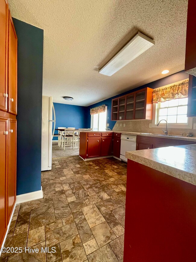 1551 David Rogerson Rd, Williamston, NC 27892 - photo 6