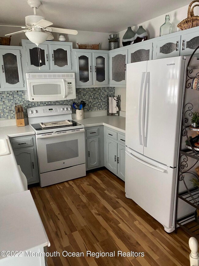 22 Yorktowne Pkwy unit B, Whiting, NJ 08759 - photo 6