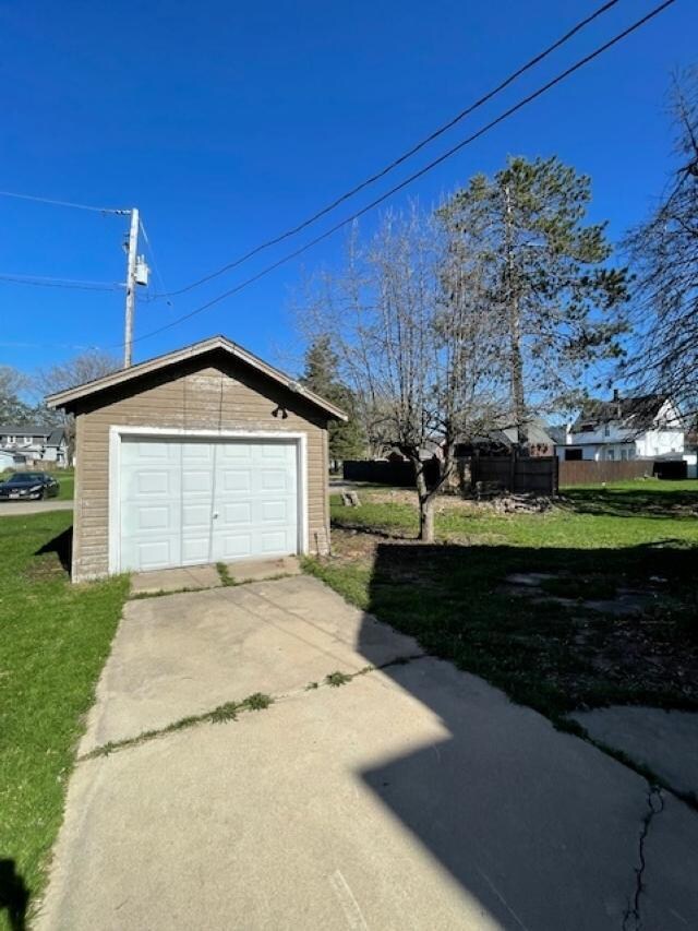 313 Hudson St, Antigo, WI 54409 - photo 2