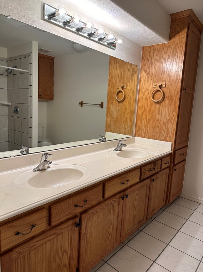 1458 Rudolph Rd, Tomball, TX 77375 - photo 6