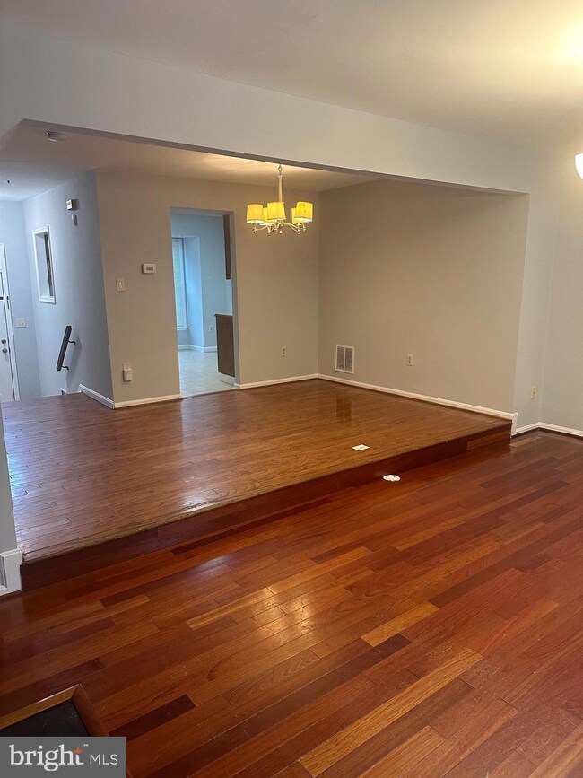 3816 Wildlife Ln, Burtonsville, MD 20866 - photo 2