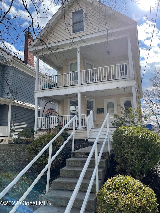 806 Park Ave, Albany, NY 12208 - photo 2