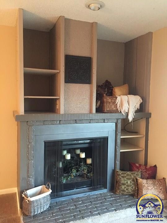 3434 SW Arrowhead Rd, Topeka, KS 66614 - photo 3