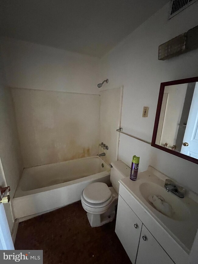 2908 Walbrook Ave unit 1, Baltimore, MD 21216 - photo 5