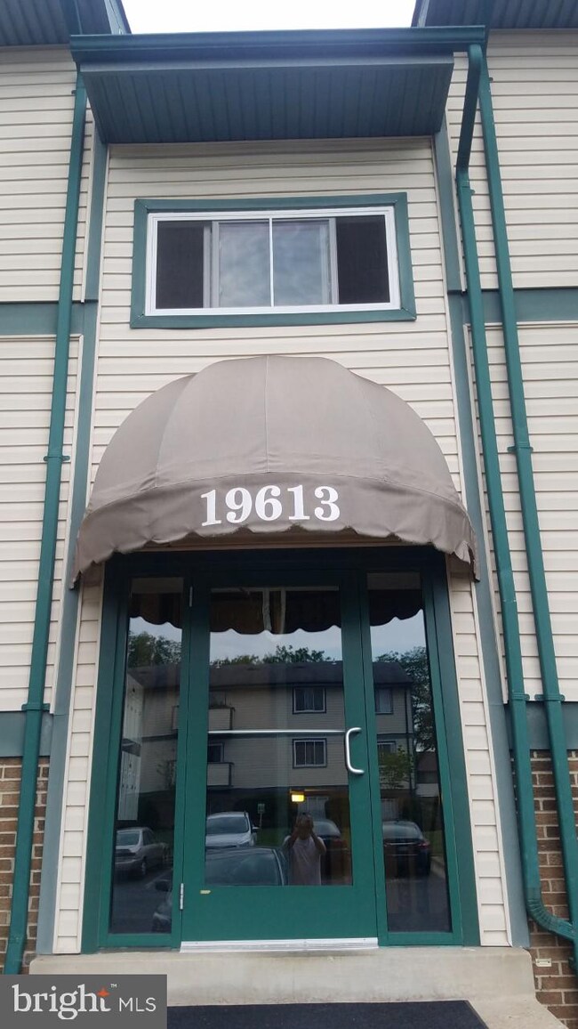 19613 Gunners Branch Rd unit J, Germantown, MD 20876 - photo 2