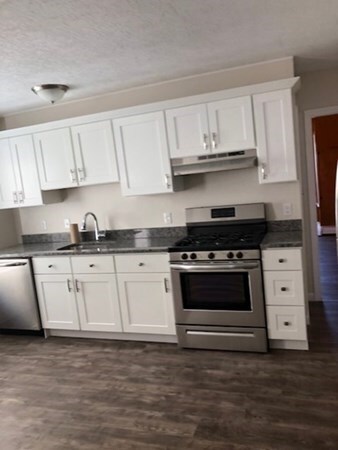 94 Somerset St unit 1, Fall River, MA 02721 - photo 3