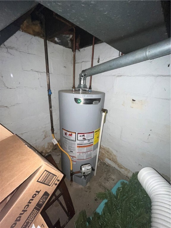 Hot water heater