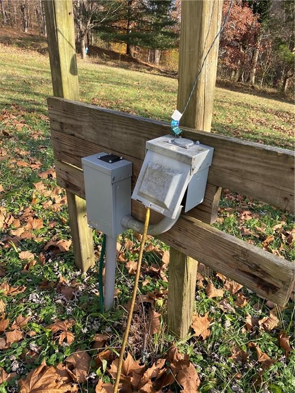 7005 S Hamilton Creek Rd, Columbus, IN 47201 - photo 5