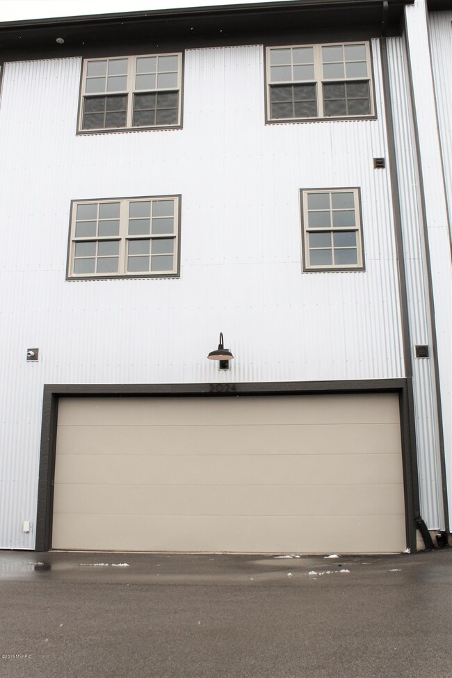 2024 Celadon Dr NE unit 107, Grand Rapids, MI 49525 - photo 4