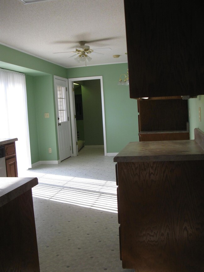 168 Briarwood Dr, Manchester, TN 37355 - photo 7