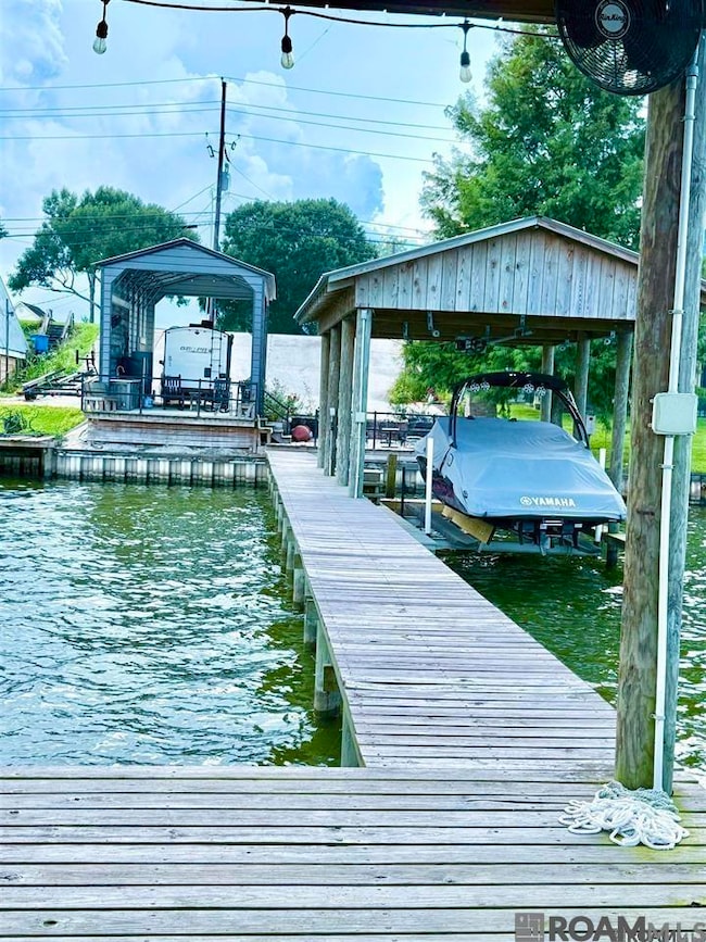 8052 False River Rd, Oscar, LA 70762 - photo 6