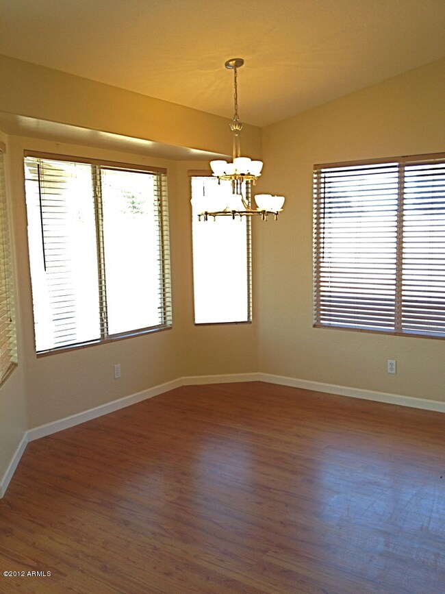 Eat-In-Kitchen Bay Window