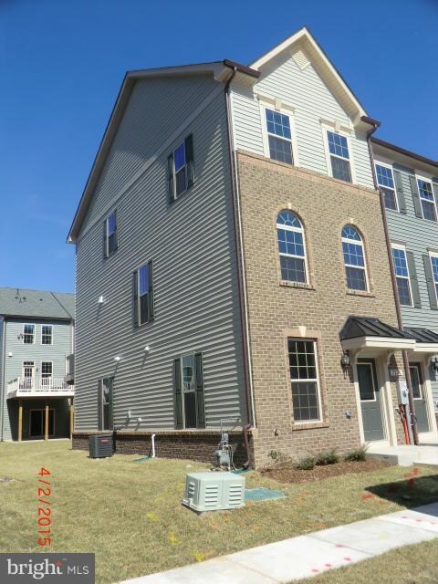 7232 Winding Hills Dr, Hanover, MD 21076 - photo 2