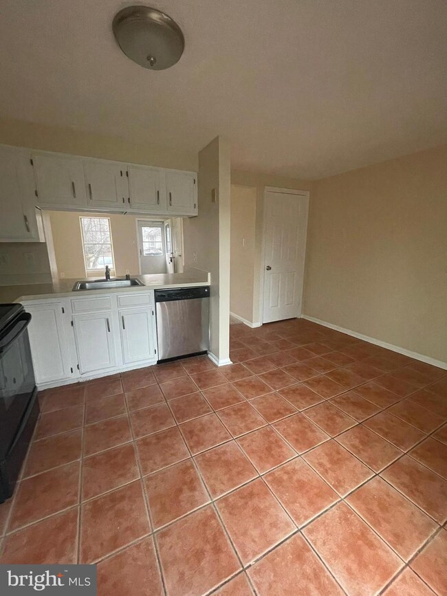 2023 Cedar Barn Way, Windsor Mill, MD 21244 - photo 7