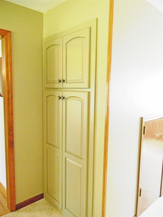 483 S 700 E, Greentown, IN 46936 - photo 3