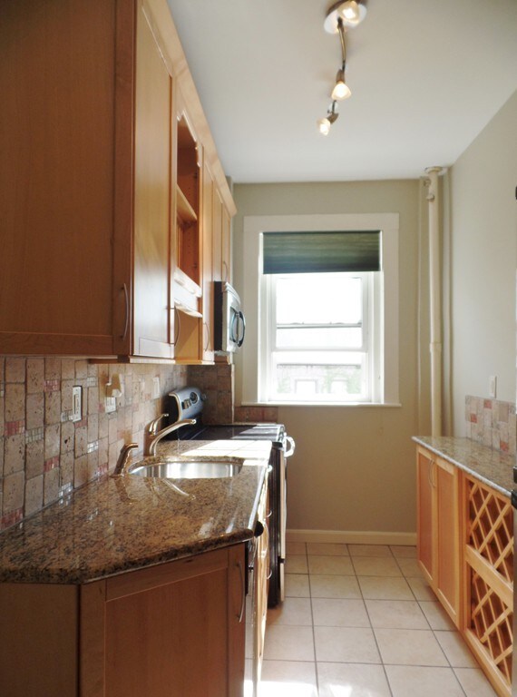 5 Spofford Rd unit 15, Allston, MA 02134 - photo 2