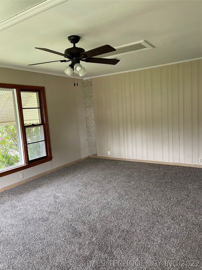 806 E 4th St, Cushing, OK 74023 - photo 5