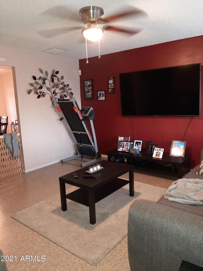 2202 N 54th Ln unit 9, Phoenix, AZ 85035 - photo 5