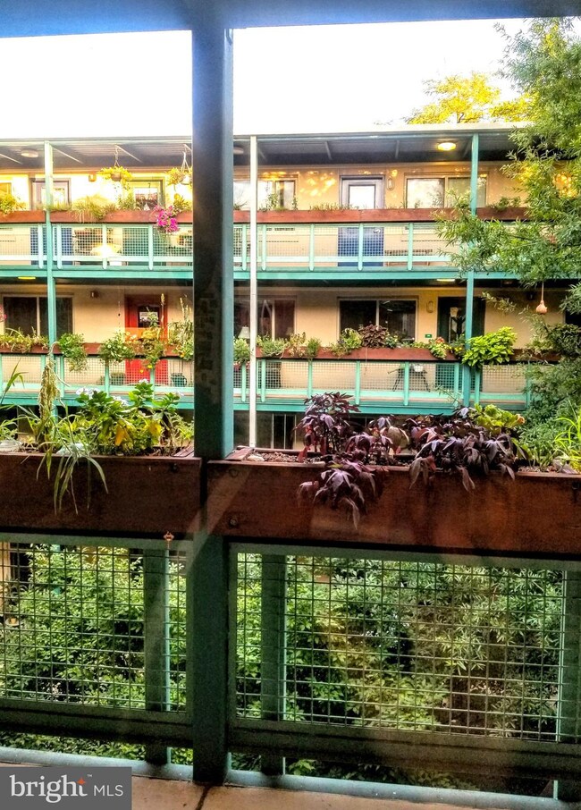 Eastern Village Cohousing unit 317, Silver Spring, MD 20910 - photo 7